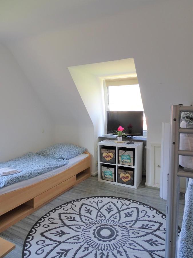 Triple Room with Shared Bathroom,1318728136:JPEG